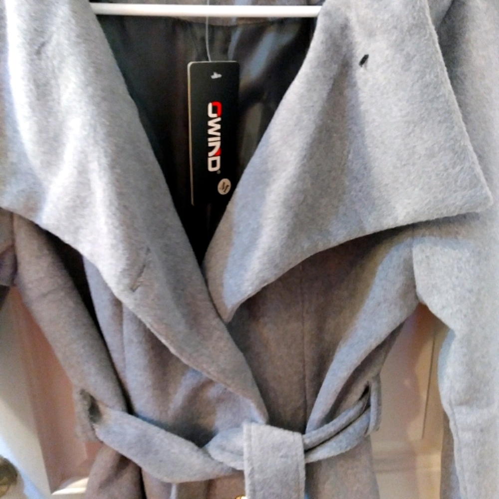Pretty stylish gray peacoat